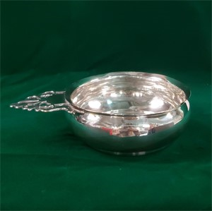 Porringer 