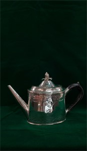 Teapot with Pineapple Finial