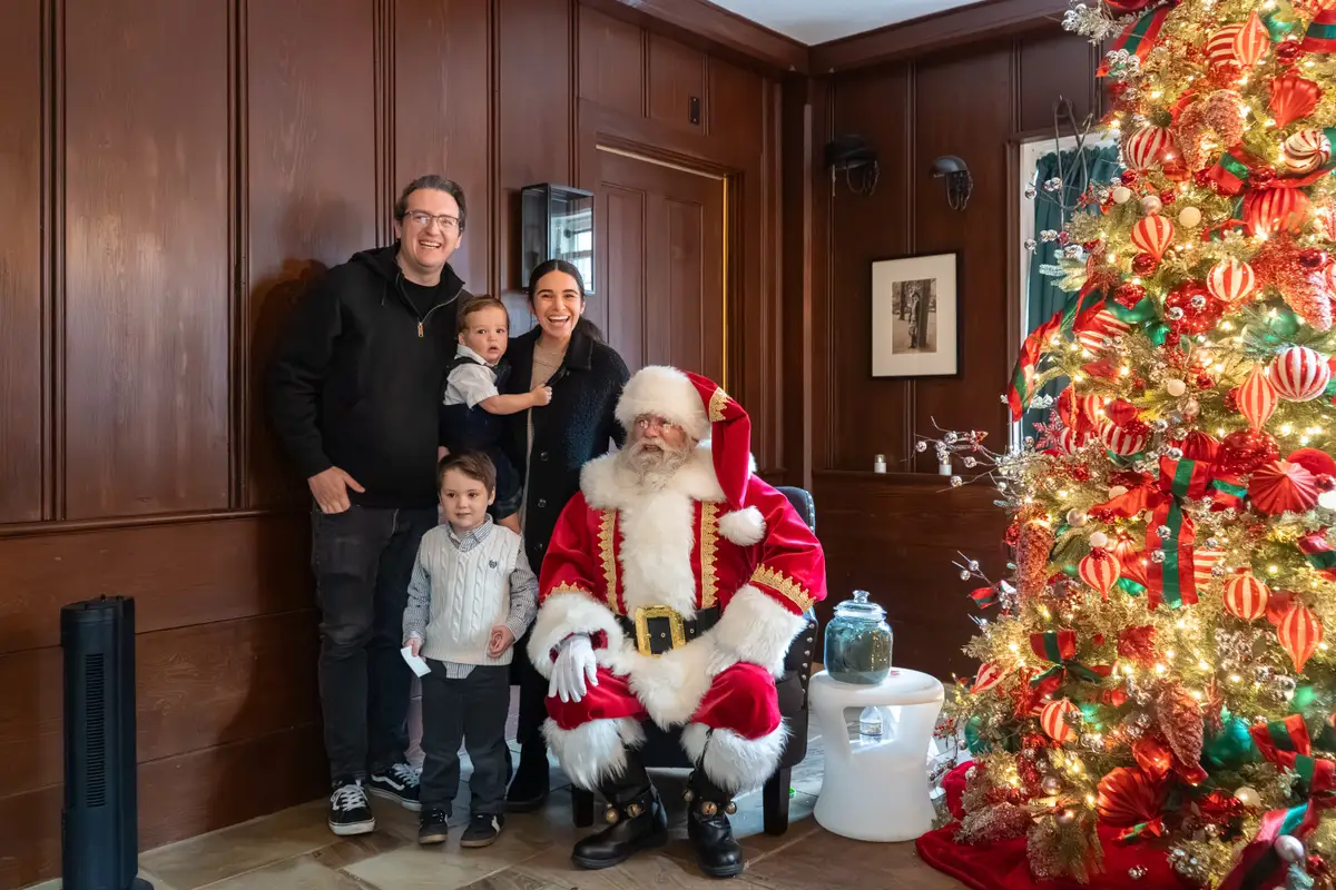 Visits with Santa_DSC24844
