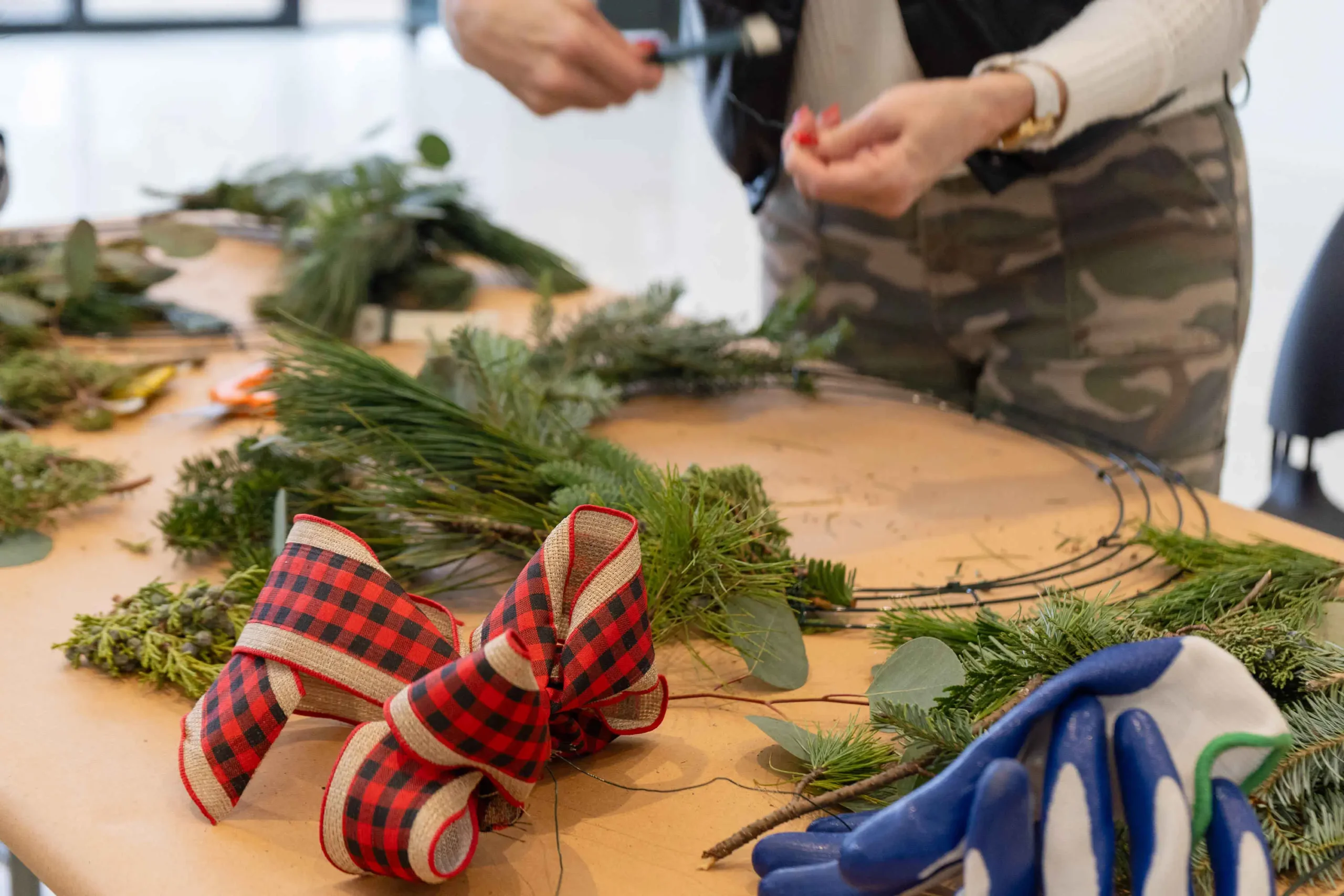 cheekwood-wreath_making-workshop (3)